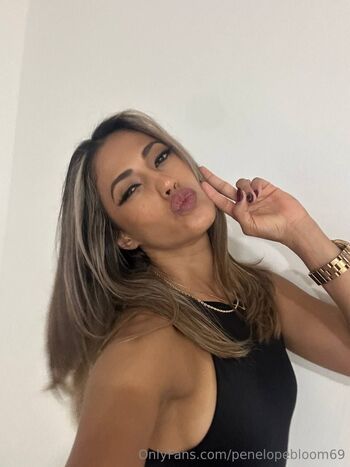 Penelope Bloom / penelopebloom69 nude photo #11