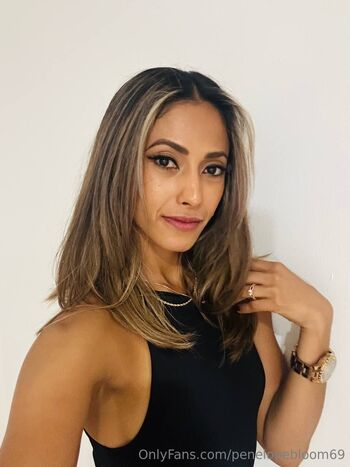 Penelope Bloom / penelopebloom69 nude photo #12