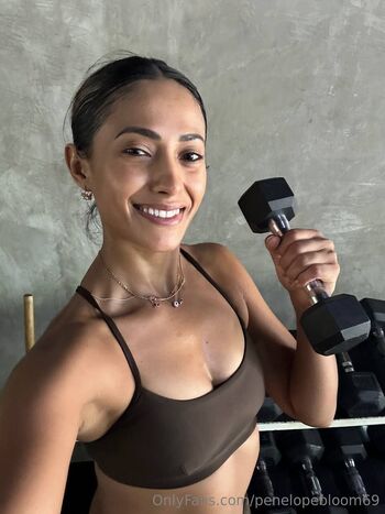 Penelope Bloom / penelopebloom69 nude photo #13