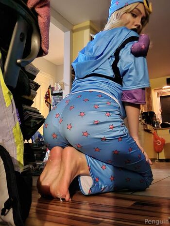 Penguin / penguin_effect nude photo #9