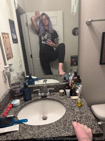 67 Peppermint Giantess Fre / peppermintgiantess2 / gts_peppermint / pprmnt_giantess nude photo #6