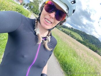 Bike Bab / petitecycliste nude photo #32