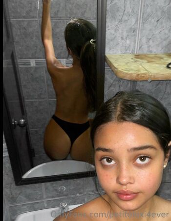 Lexi / petitelexi4ever nude photo #17