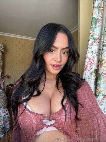 Emma / petitemmatv / itspetitemma nude photo #7