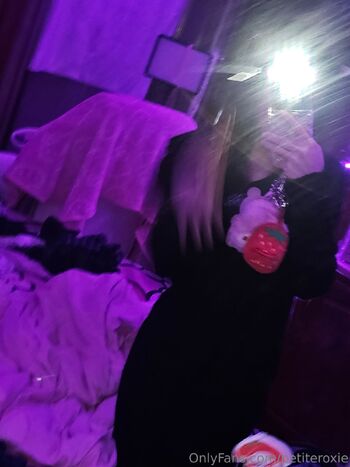 petiteroxi / petiteroxie nude photo #3