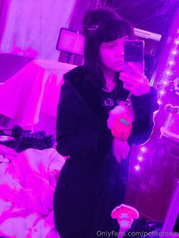 petiteroxi / petiteroxie nude photo #5