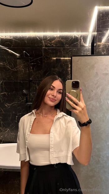 𝑷𝒆𝒕𝒊𝒕𝒆 𝑺𝒖𝒌𝒊 / petitesuki nude photo #21