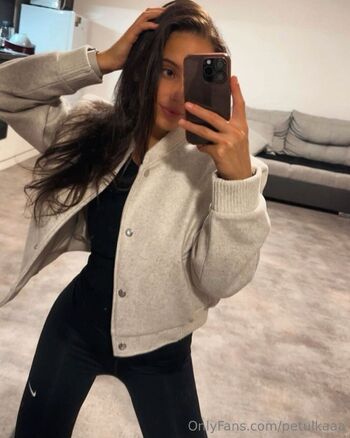 PEŤULA / petulkaaa nude photo #12