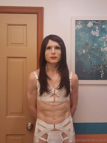 OnlyFans / phaedravicious nude photo #31