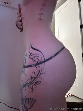 emi / phattsie nude photo #18