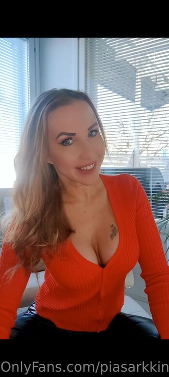 Pia Sarkkine / piasarkkinen nude photo #31