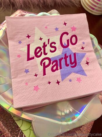 Pattycak / pieceofpattycake nude photo #2