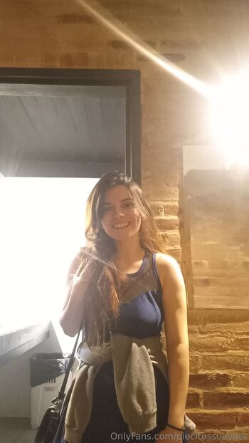 FR33 Piecitos Suave / piecitossuavess nude photo #10