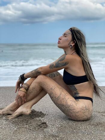 ADELLA / piercedbaby_free nude photo #15