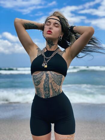 ADELLA / piercedbaby_free nude photo #19