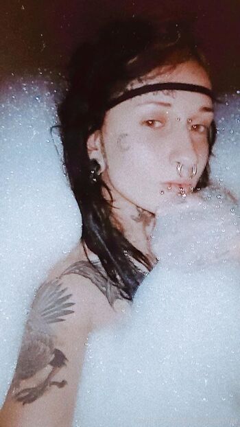 ADELLA / piercedbaby_free nude photo #21