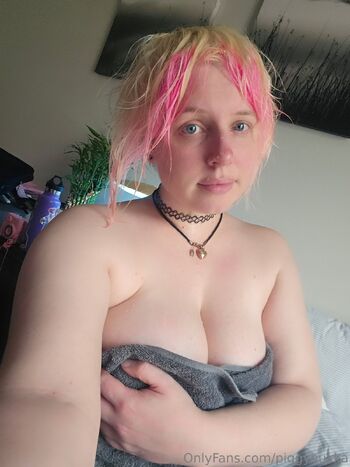 PiggyNukk / piggynukka nude photo #18