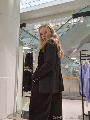 Shiili / pikkusiili nude photo #34