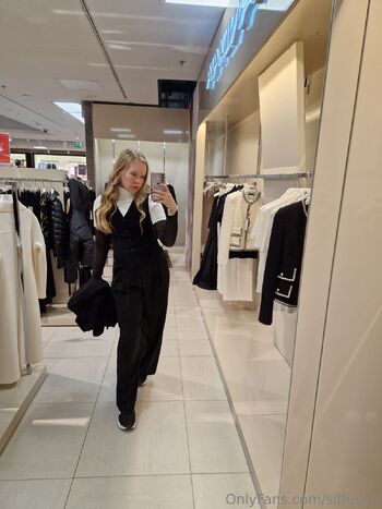 Shiili / pikkusiili nude photo #35