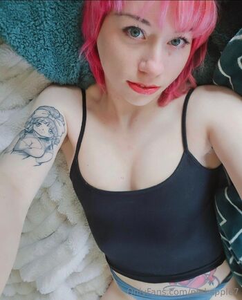 pink wif / pinkapple7 nude photo #22