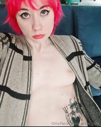 pink wif / pinkapple7 nude photo #37