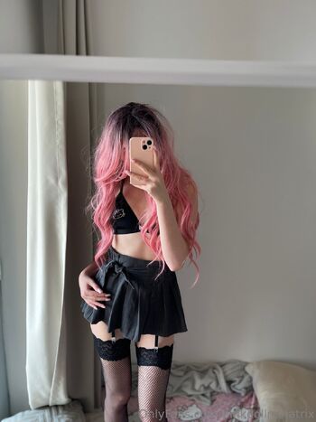 Dollmi / pinkdollminatrix nude photo #9