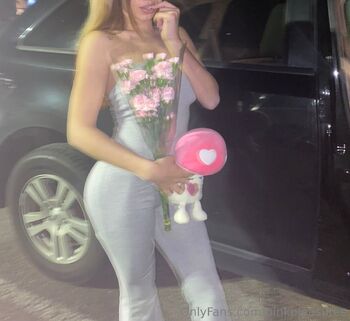 pinkngripp / pinkpleasuree nude photo #2