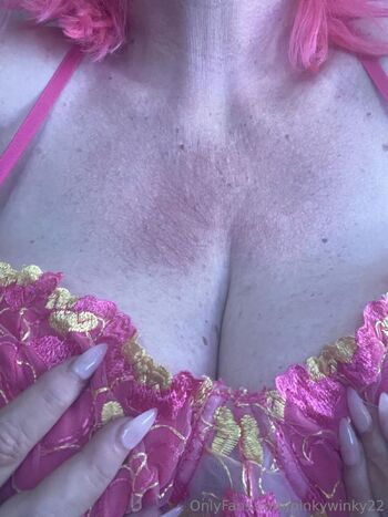 Pinkywink / pinkywinky22 nude photo #2