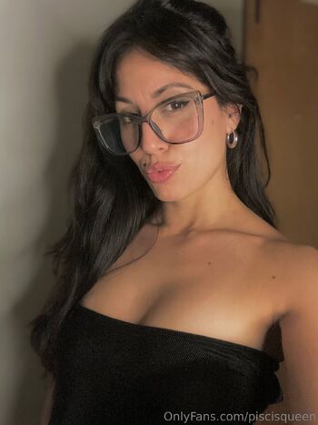 Piscisquee / piscisqueen nude photo #4