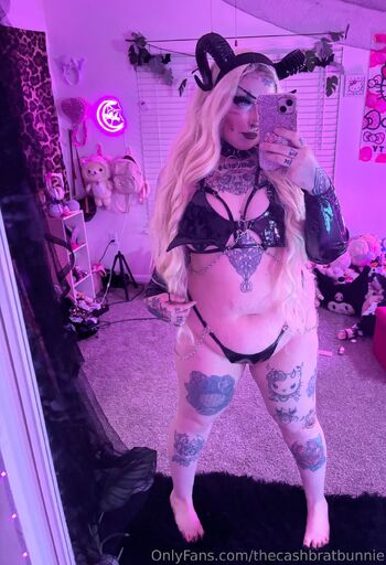 𝔓𝔯𝔦𝔫𝔠𝔢𝔰𝔰 𝔅𝔲𝔫𝔫𝔦𝔢 / pixelbunniee / hellokittybrat666 / thecashbrat666 / hell0kittyblood nude photo #8