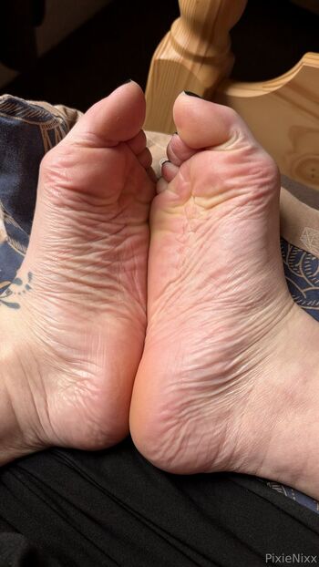 Pixie Nix / pixiefeetnixx / pixie.nixx / pixienixx_ / pixienixx nude photo #17