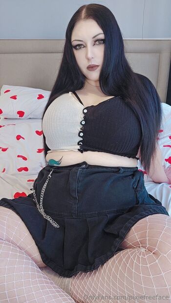 Pixie Cakeface Fre / pixiefreeface / pixiecakeface nude photo #10