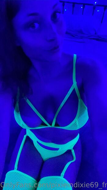 Pixieindixie69_fre / pixieindixie69_free nude photo #3