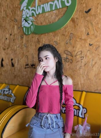 Pixi / pixii33 nude photo #27