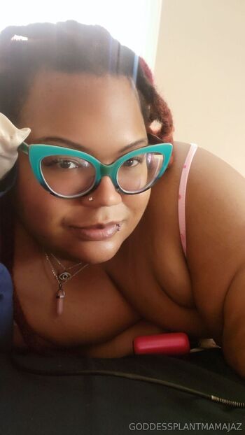 Ms. Designer Pussy / plantmamajaz nude photo #1