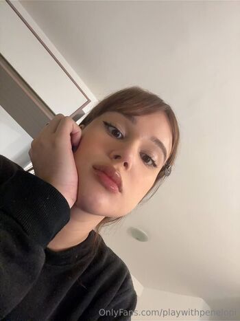 Penelopi / playwithpenelopi nude photo #11