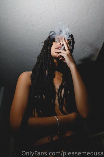 Xo Medus / pleasemedusa nude photo #10