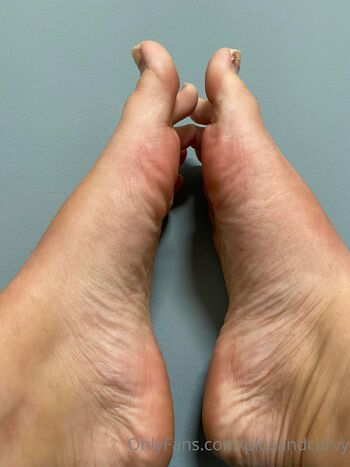 plusandcurvy nude photo #5