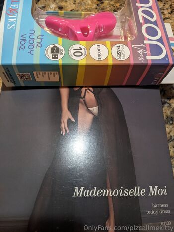 Kitt / plzcallmekitty / pleasecallmekitty nude photo #10