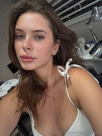 𝙋𝙊𝙇𝙄𝙉 / polinapearl nude photo #18