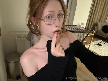 Polly / polly_the_vip nude photo #3