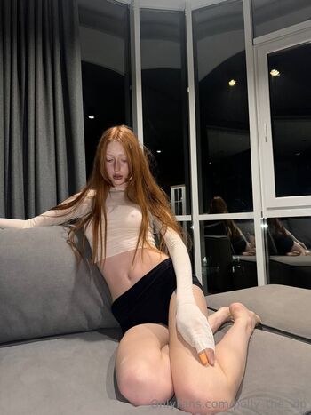 Polly / polly_the_vip nude photo #12