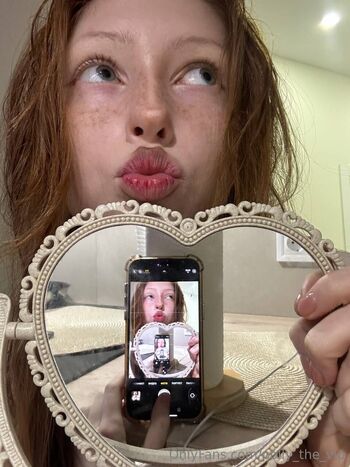 Polly / polly_the_vip nude photo #16