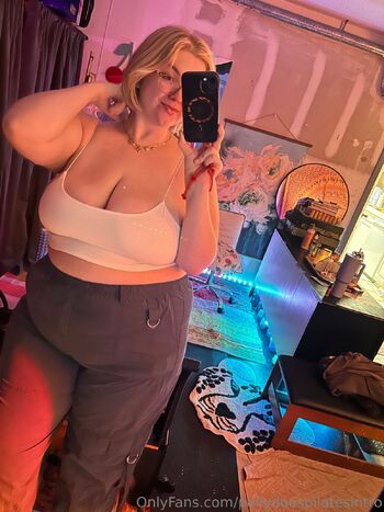 Poll / pollydoespilatesintro nude photo #14