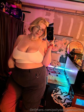 Poll / pollydoespilatesintro nude photo #18