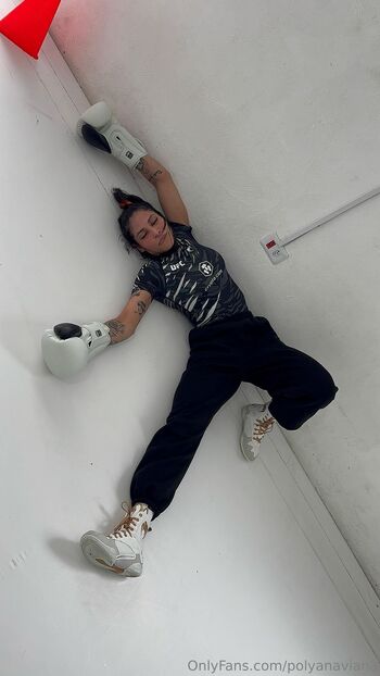 Polyana Vian / polyanaviana / polyanavianaa nude photo #1