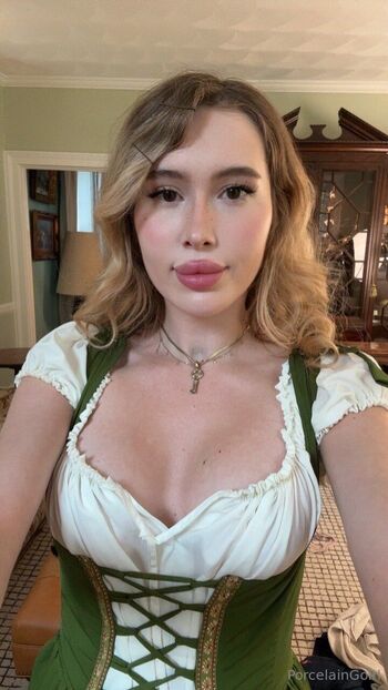 Rosealin / porcelaingoirl nude photo #4