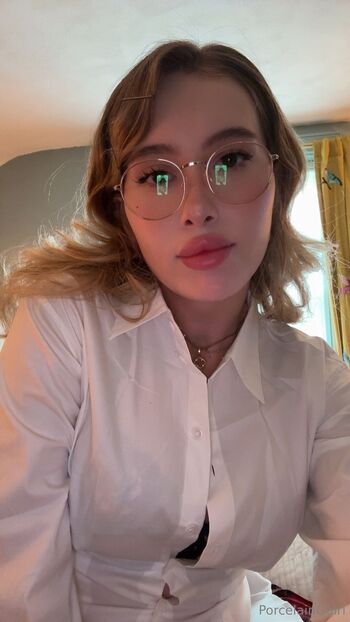 Rosealin / porcelaingoirl nude photo #16