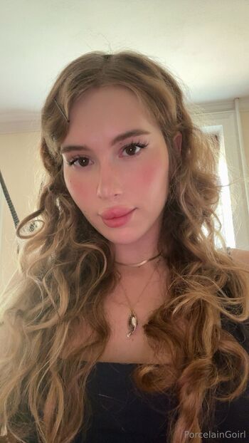 Rosealin / porcelaingoirl nude photo #19