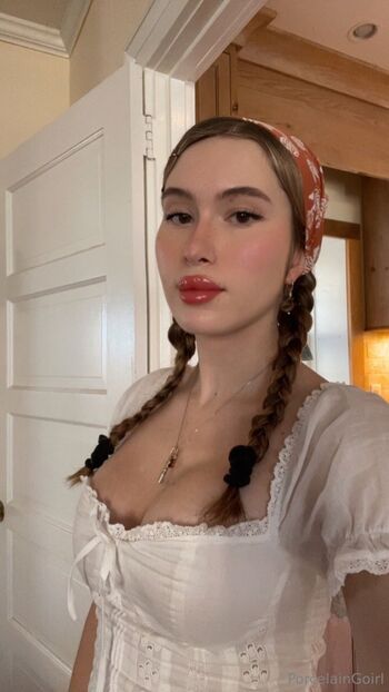 Rosealin / porcelaingoirl nude photo #24